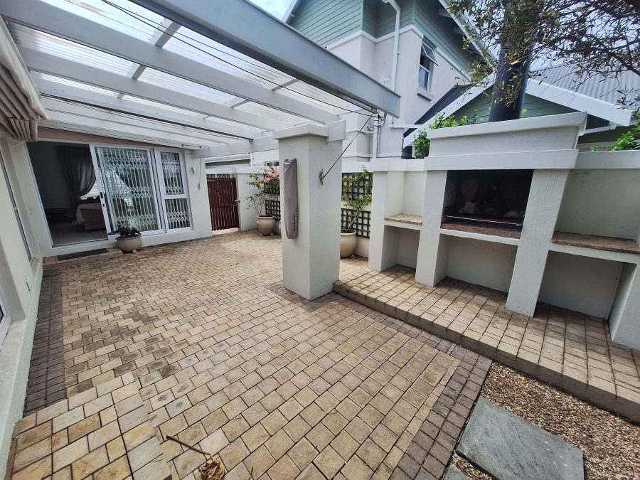 2 Bedroom Property for Sale in Fountains Estate Eastern Cape